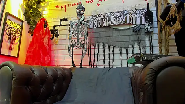 Snapshot of ItaloMoore chatting on 11/01/25, 11:15 ItaloMoore online show from 11/01/25, 11:15