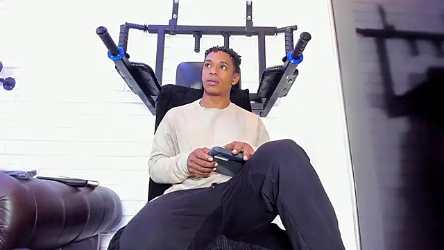 Snapshot of ItaloMoore chatting on 11/10/25, 11:48 ItaloMoore online show from 11/10/25, 11:48