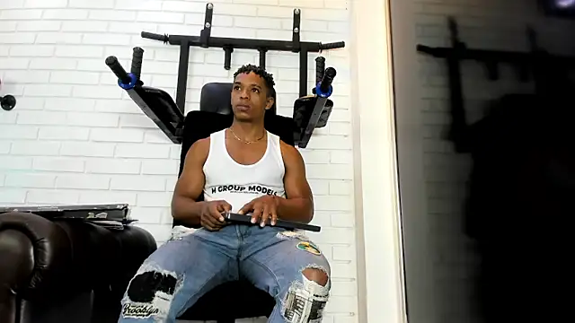 ItaloMoore online show from 12/22/25, 11:32