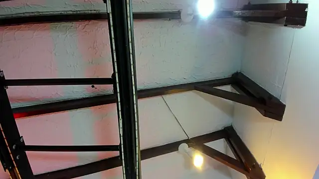 Snapshot of ItaloMoore chatting on 11/28/25, 11:21 ItaloMoore online show from 11/28/25, 11:21