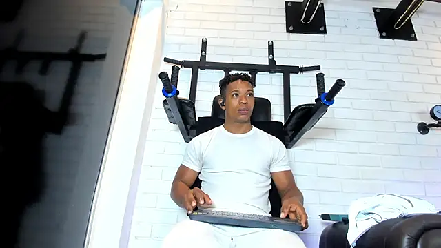 ItaloMoore online show from 02/20/26, 11:23