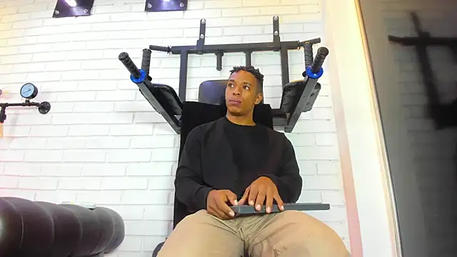 Snapshot of ItaloMoore chatting on 12/03/25, 12:15 ItaloMoore online show from 12/03/25, 12:15