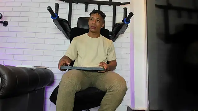 ItaloMoore online show from 03/22/26, 11:45