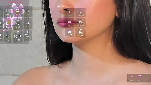 Snapshot of VioletHilton chatting on 10/14/25, 06:41 VioletHilton online show from 10/14/25, 06:41