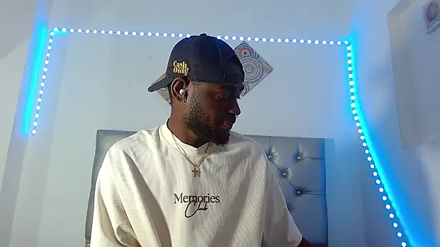 eebony stallion online show from 11/21/25, 06:40