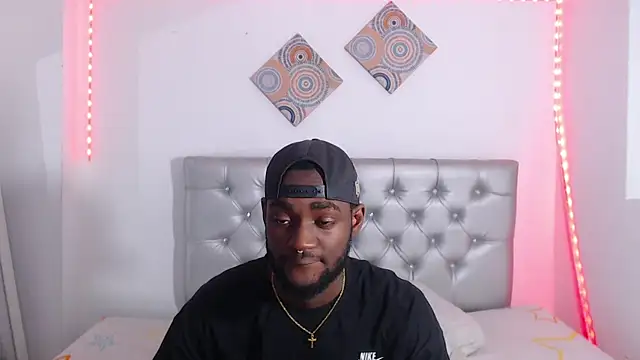 eebony stallion online show from 12/18/25, 07:50