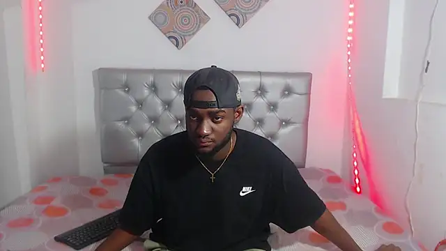 eebony stallion online show from 12/04/25, 06:51