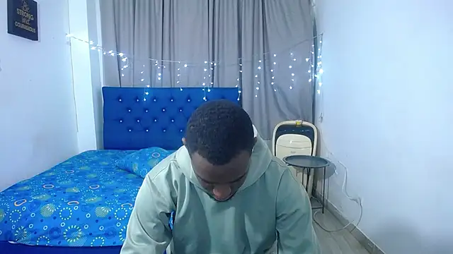 eebony stallion online show from 11/05/25, 03:20