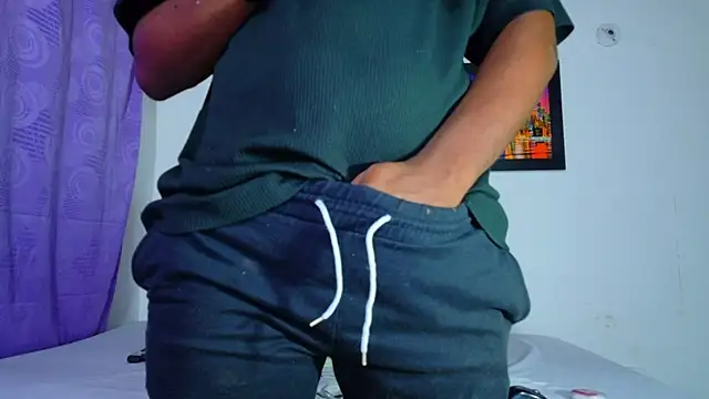 Snapshot of eebony_stallion chatting on 07/01/26, 11:32 eebony stallion online show from 07/01/26, 11:32
