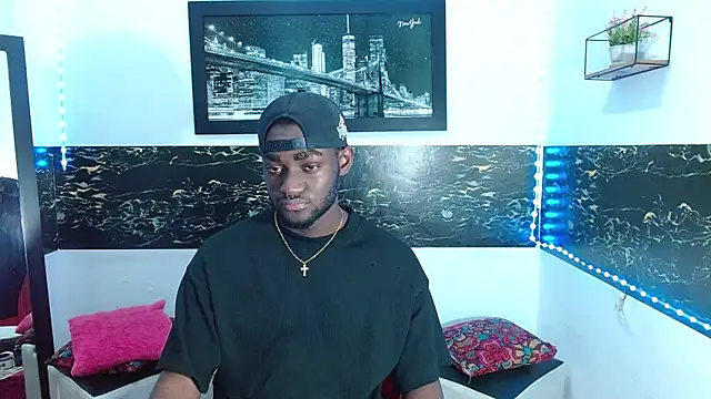 Snapshot of eebony_stallion chatting on 10/03/25, 02:59 eebony stallion online show from 10/03/25, 02:59