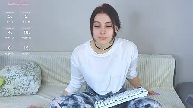 arcane doll online show from 11/19/25, 05:29