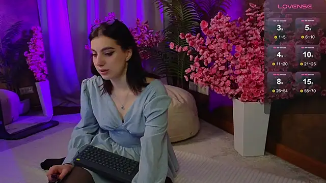 arcane doll online show from 10/13/25, 05:20