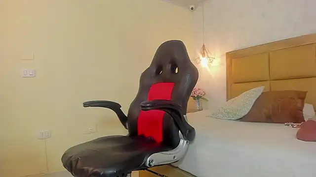 MELISSAROUGE online show from 06/01/26, 07:46