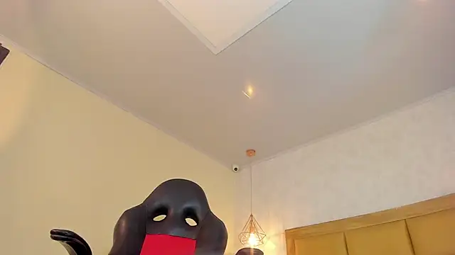 MELISSAROUGE online show from 05/05/26, 07:39