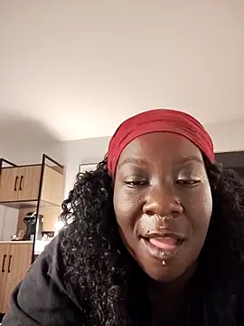 Snapshot of SGGoddess chatting on 10/19/25, 12:24 SGGoddess online show from 10/19/25, 12:24