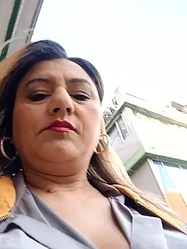 Nataly Foley online show from 10/30/25, 11:41