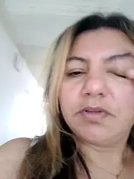 Snapshot of Nataly_Foley chatting on 10/05/25, 01:02 Nataly Foley online show from 10/05/25, 01:02