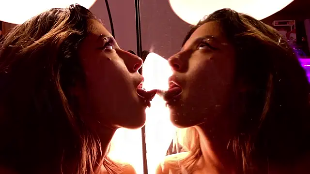 jupiter sin h online show from 10/06/25, 09:37