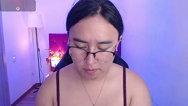 Snapshot of SashaGrey__ chatting on 09/22/25, 02:12 SashaGrey online show from 09/22/25, 02:12