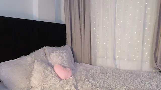 LunaVelvet777 online show from 03/18/26, 03:46