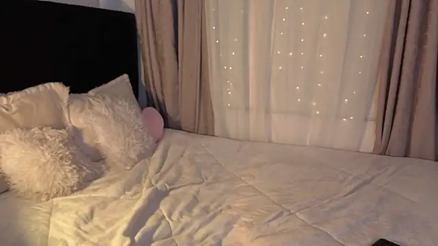 LunaVelvet777 online show from 03/25/26, 03:55