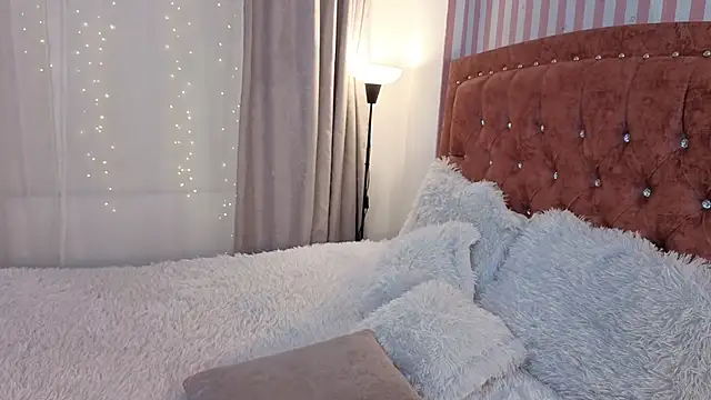 LunaVelvet777 online show from 04/15/26, 05:06