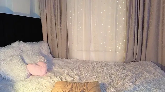 LunaVelvet777 online show from 03/11/26, 01:38