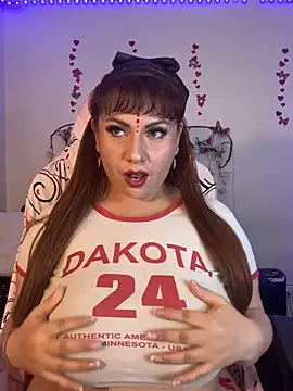 Snapshot of kattaleya14 chatting on 07/08/26, 04:13 kattaleya14 online show from 07/08/26, 04:13