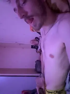 Snapshot of mister_twitter chatting on 02/08/26, 04:21 mister twitter online show from 02/08/26, 04:21