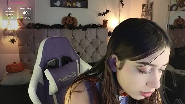 lila min online show from 10/16/25, 02:14