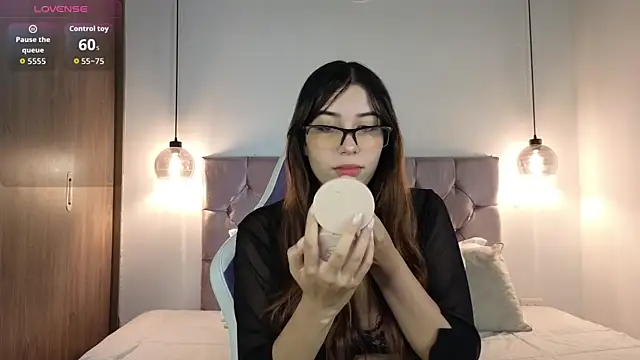 lila min online show from 09/18/25, 01:58