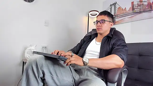 Snapshot of Dash_Bukoski chatting on 01/10/26, 02:56 Dash Bukoski online show from 01/10/26, 02:56