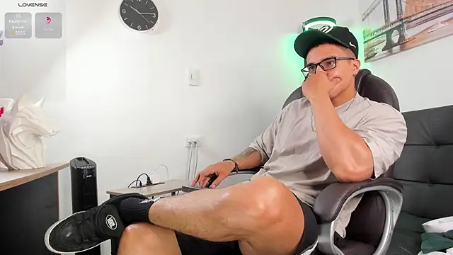 Dash Bukoski online show from 11/14/25, 01:59