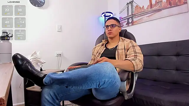 Dash Bukoski online show from 10/28/25, 01:54