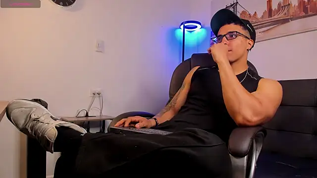 Dash Bukoski online show from 12/19/25, 12:07