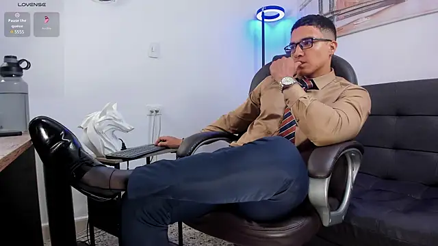 Dash Bukoski online show from 11/04/25, 12:53