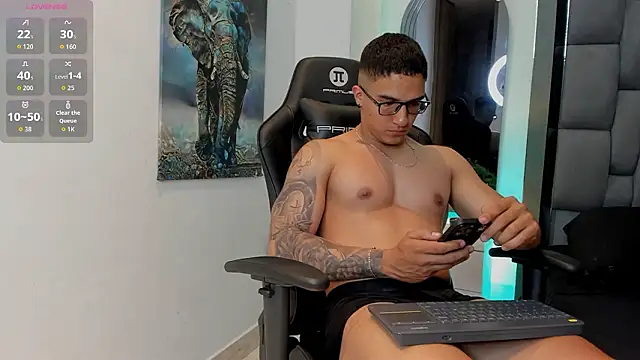 Snapshot of Dash_Bukoski chatting on 02/07/26, 03:42 Dash Bukoski online show from 02/07/26, 03:42