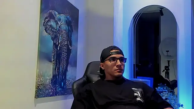 Snapshot of Dash_Bukoski chatting on 02/12/26, 11:32 Dash Bukoski online show from 02/12/26, 11:32