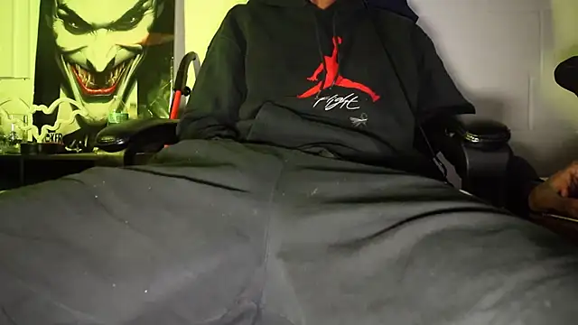 Snapshot of zaddytrey chatting on 02/25/26, 12:55 zaddytrey online show from 02/25/26, 12:55