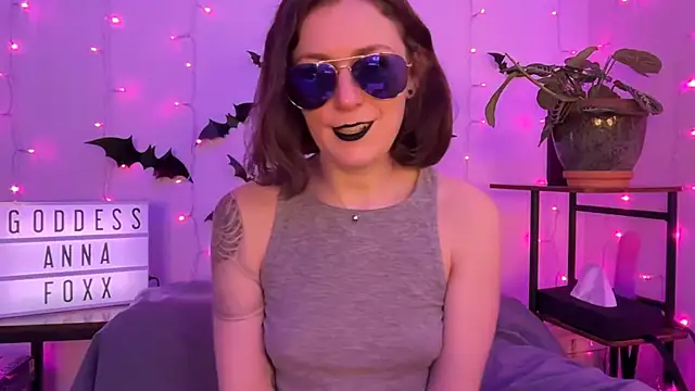 mistressannafoxx online show from 11/25/25, 11:05