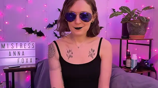 mistressannafoxx online show from 11/06/25, 09:52