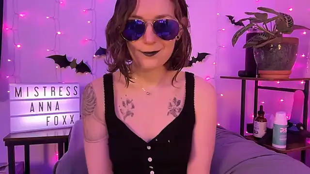 mistressannafoxx online show from 11/10/25, 06:35