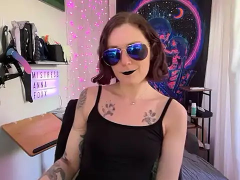 mistressannafoxx online show from 09/22/25, 08:37