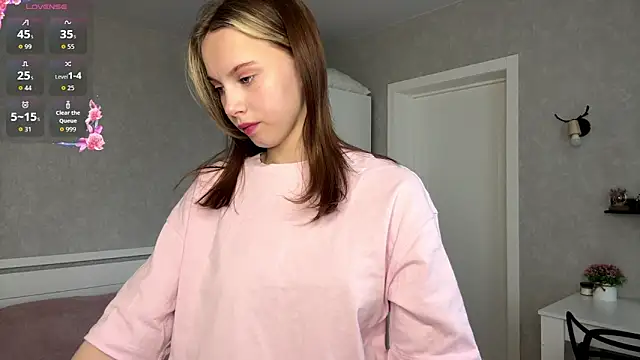 NylaNadler online show from 04/27/26, 04:10