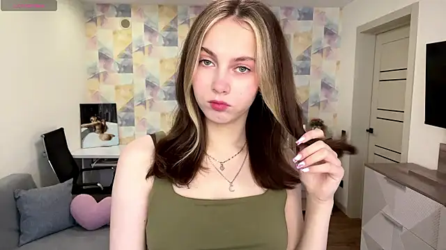 NylaNadler online show from 02/26/26, 06:13