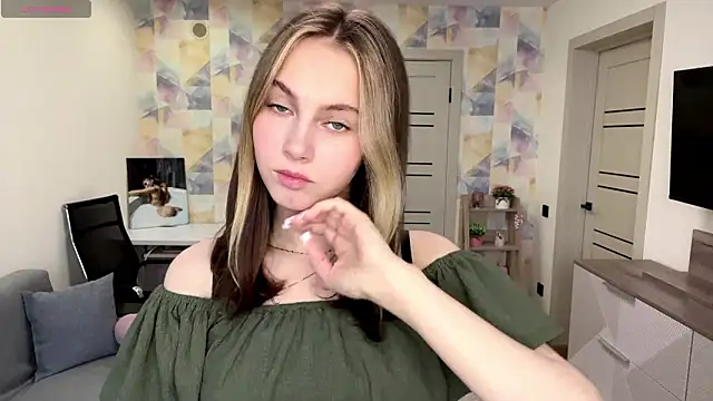 NylaNadler online show from 02/25/26, 06:02