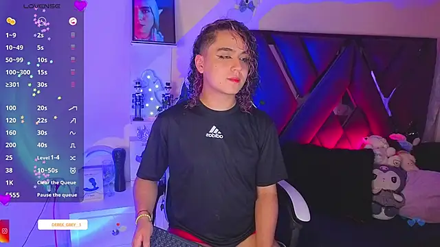 derek greyy  online show from 11/18/25, 10:24