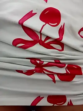 toxic sweet  online show from 11/28/25, 04:34