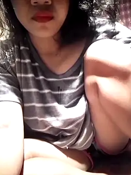 hotmomma8 online show from 11/28/25, 02:28