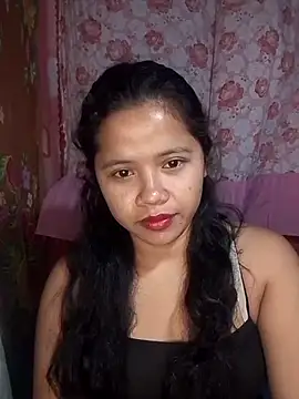 hotmomma8 online show from 04/13/26, 08:35
